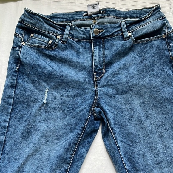 Revamped Denim Raw Hem Jeans - Picture 2 of 6